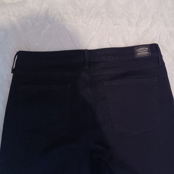 SIGNATURE - Picture 2 of 3